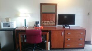 Fairgrounds Inn 2*