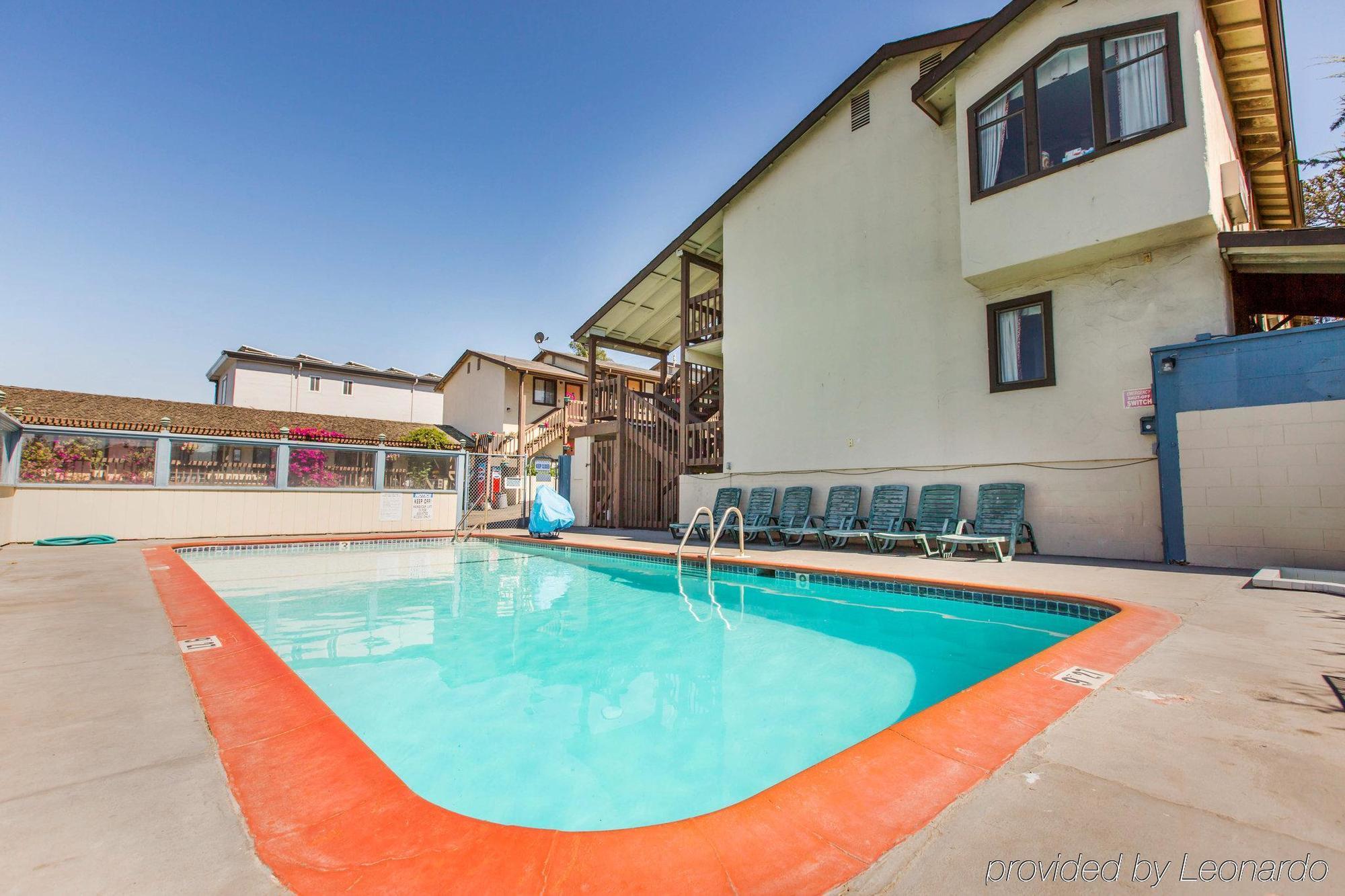 Fairgrounds Inn 2*